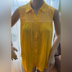 Women’s 80 Park Yellow Blouse Size S Button Up Sleeveless